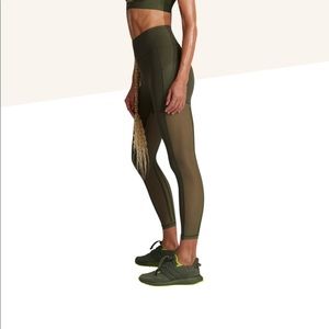 Ivy Park x Peloton Power Tights
